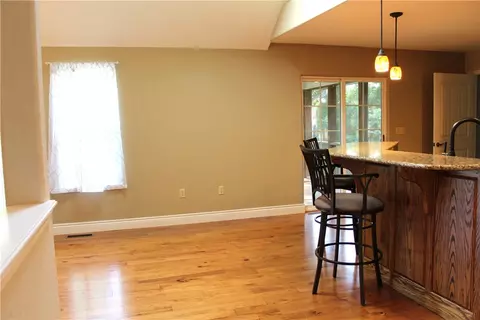 Living - 635 Ranchview Rd, Ridgedale, MO 65739 photo 4 of 8