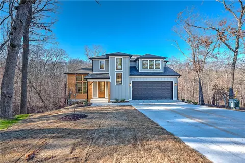11 Coniston Ln, Bella Vista, AR 72714