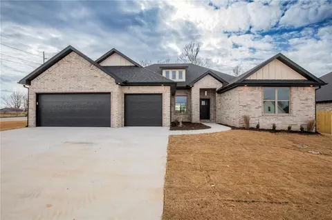 1325 Padova Ave, Springdale, AR 72762