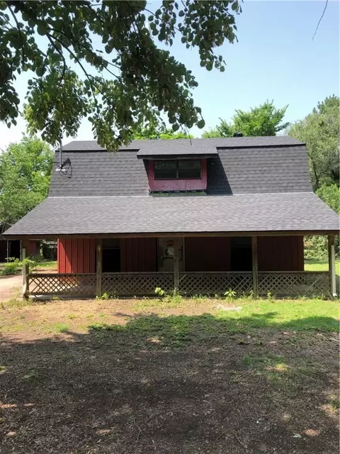 44 Old Depot Rd, Farmington, AR 72730
