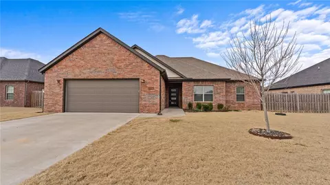 1113 Laux Ln, Pea Ridge, AR 72751