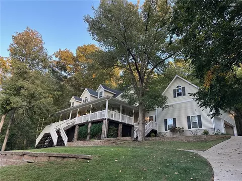 1 Witherby Dr, Bella Vista, AR 72714