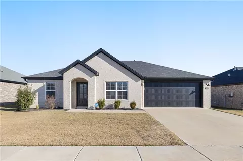 490 Brinley St, Springdale, AR 72762
