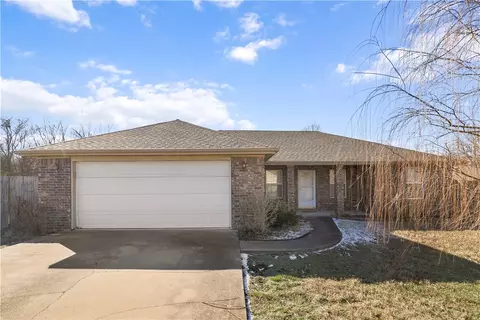 27 Olmsted Cir, Bella Vista, AR 72715