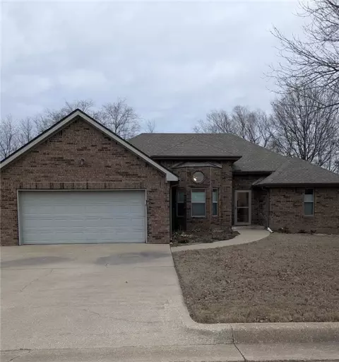 420 Primrose Ave, Siloam Springs, AR 72761