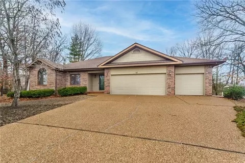 37 Kirkpatrick Ln, Bella Vista, AR 72715