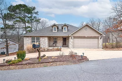 12 Cresswell Dr, Bella Vista, AR 72714