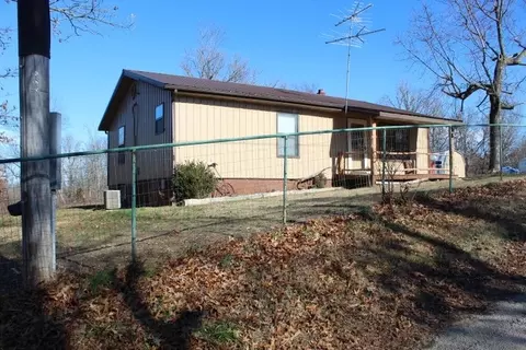 10328 Farm Road 1102, Cassville, MO 65625