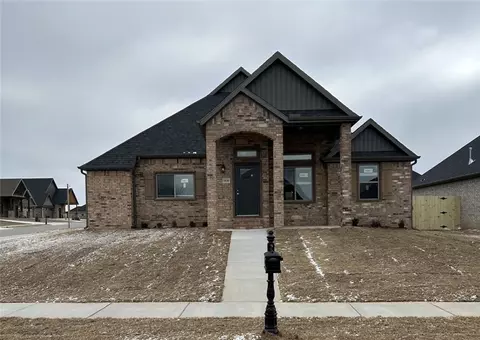 1030 Flat Rock St, Bentonville, AR 72713