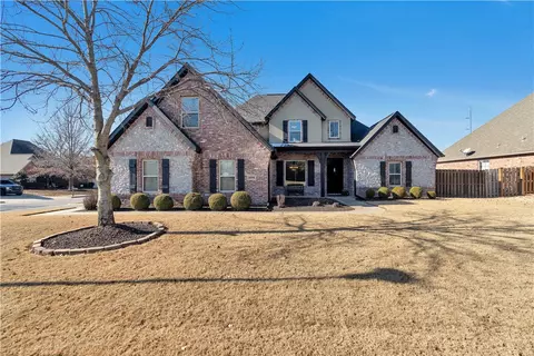 6506 S 35th St, Rogers, AR 72758