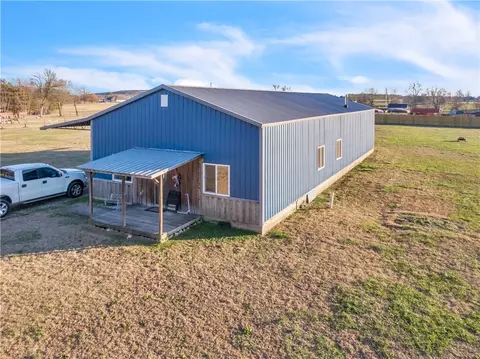 1965 S Pianalto Rd, Springdale, AR 72762