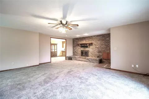 Living - 61201 E 340 Rd, Grove, OK 74344 photo 1 of 2