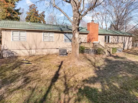 445 Cooper Dr, Harrison, AR 72601 photo 4