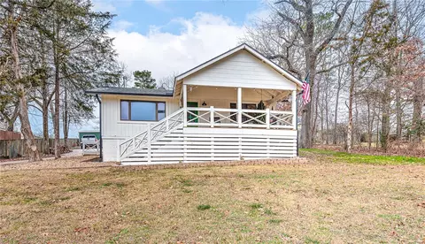 8069 Elm Ln, Rogers, AR 72756