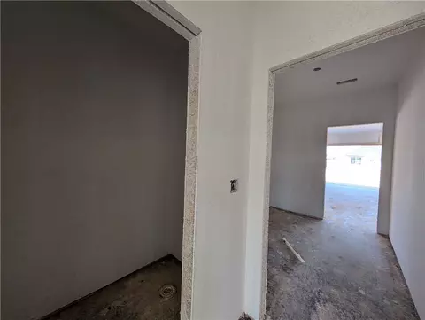 Entry Way - 4812 Hawk St, Springdale, AR 72762 photo 1 of 2
