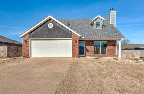 3 Greenridge Ln, Bentonville, AR 72712