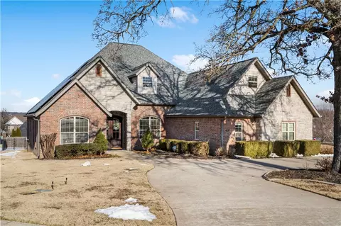 5130 Dover St, Springdale, AR 72764