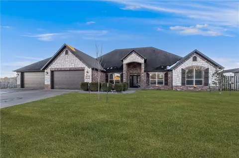 1700 Gilligan Ave, Rogers, AR 72758