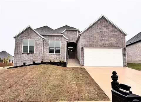 2885 N Chapel Dr, Fayetteville, AR 72704