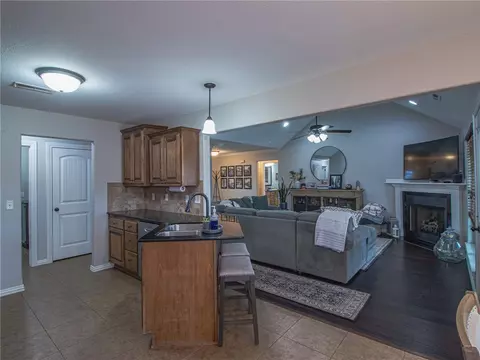560 Keswick Dr, Centerton, AR 72719 photo 14