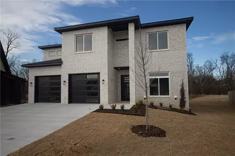 3802 SW Daybreak Blvd, Bentonville, AR 72713