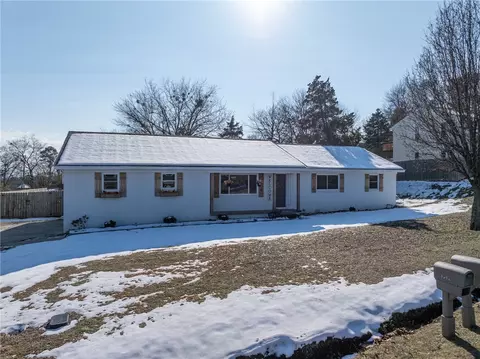 1704 Parkview Dr, Van Buren, AR 72956