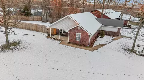 1 Wilton Ln, Bella Vista, AR 72715