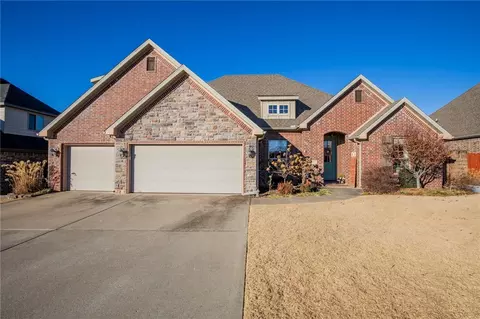 6406 S 46th Blvd, Rogers, AR 72758