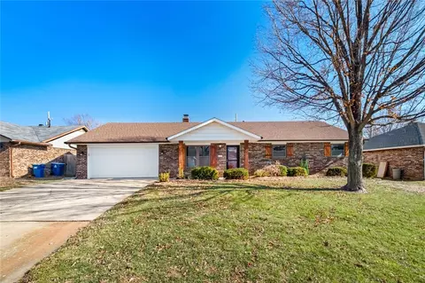 1705 P St, Bentonville, AR 72712