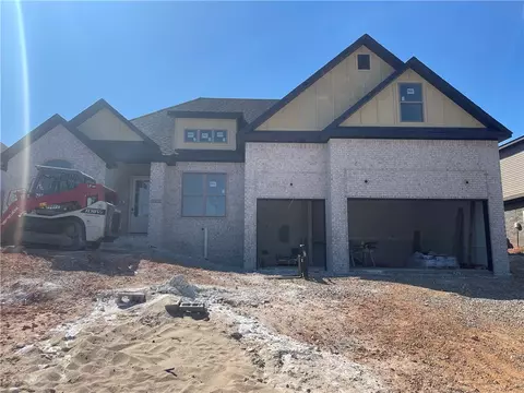 1325 Sweetbriar Cir, Centerton, AR 72719
