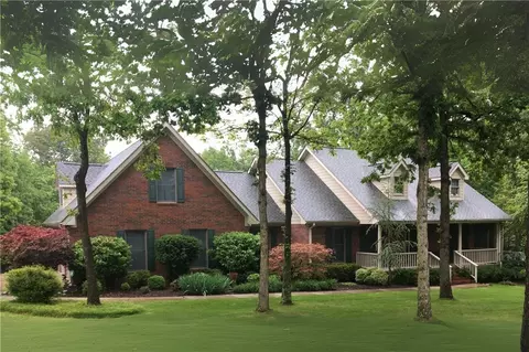 2432 N Toy Dr, Fayetteville, AR 72704