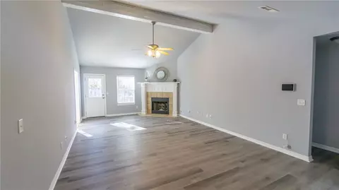 Living - 525 Buckboard Rd, West Fork, AR 72774 photo 1 of 2