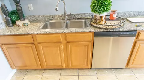 Kitchen - 525 Buckboard Rd, West Fork, AR 72774 photo 2 of 3