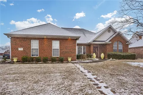 5310 44th Pl, Rogers, AR 72758