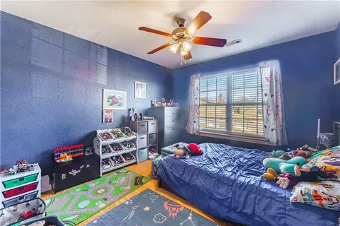 Bedroom - 613 Eagle Dr, Gravette, AR 72736 photo 2 of 3