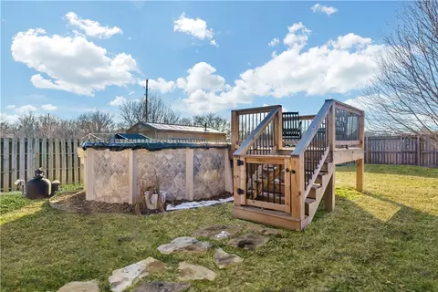 Exterior - 613 Eagle Dr, Gravette, AR 72736 photo 6 of 8