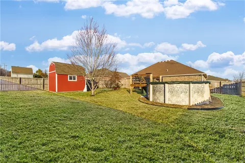 Exterior - 613 Eagle Dr, Gravette, AR 72736 photo 4 of 8