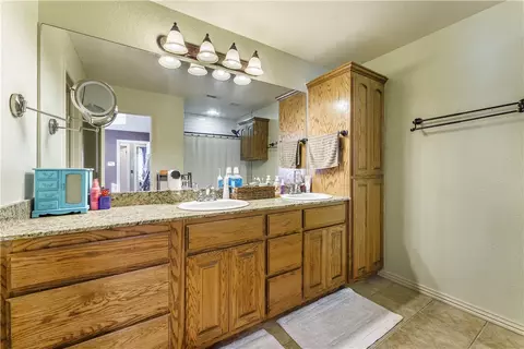Bath - 613 Eagle Dr, Gravette, AR 72736 photo 1 of 2
