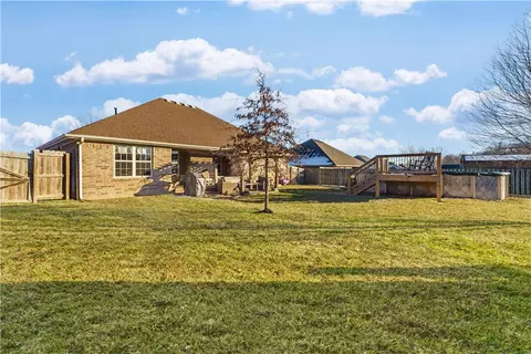 Exterior - 613 Eagle Dr, Gravette, AR 72736 photo 5 of 8