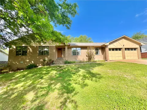 167 San Jose Dr, Springdale, AR 72764