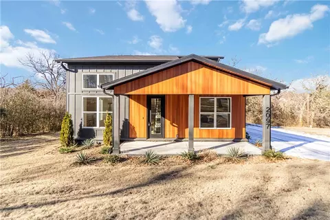 2097 N Box Ave, Fayetteville, AR 72703