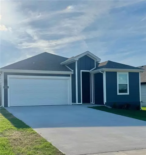 203 NW Granny Smith St, Highfill, AR 72734