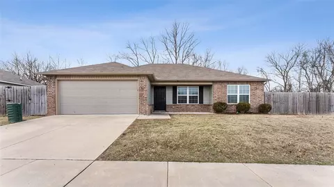 1093 S Splash Dr, Fayetteville, AR 72701