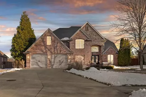 5517 Chadwick Dr, Rogers, AR 72758
