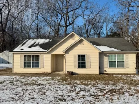 19009 Shoreline Way, Fayetteville, AR 72703