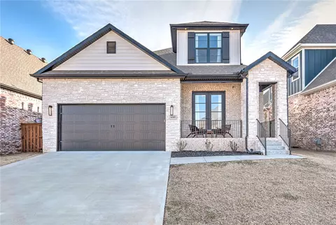6203 SW Beacon St, Bentonville, AR 72713