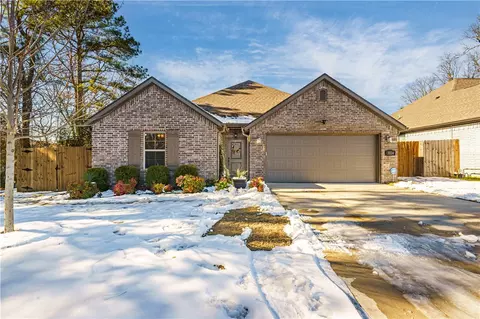 3334 Barbara Bird St, Springdale, AR 72764