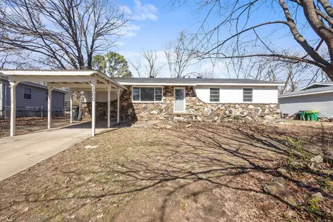 2200 Dogwood Pl, Springdale, AR 72762