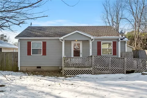 804 N Pleasant St, Springdale, AR 72764