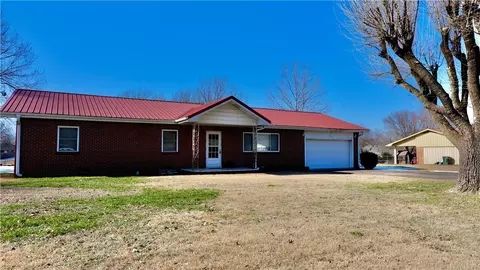 1409 Mally Wagnon Rd, Fayetteville, AR 72701